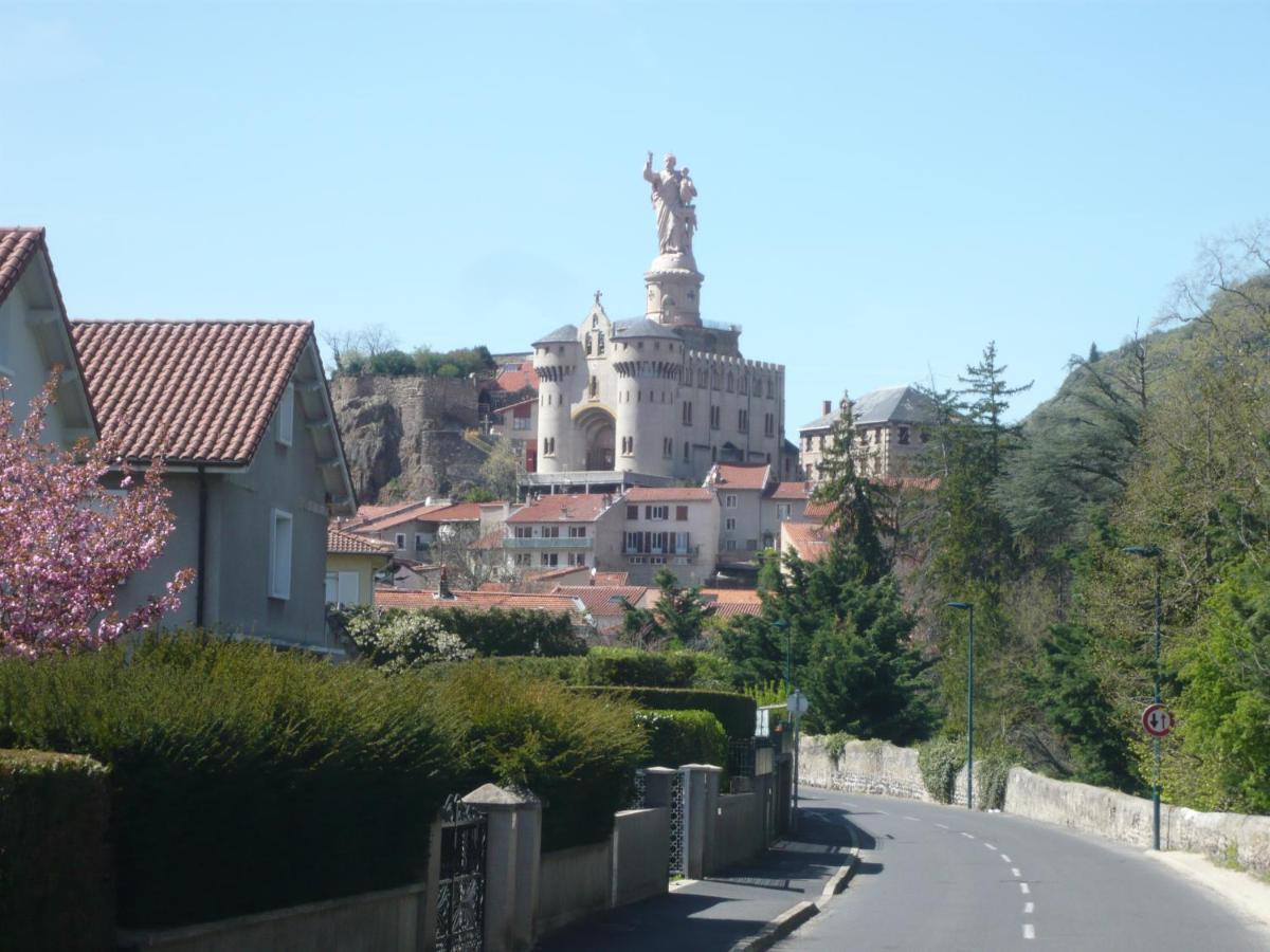 Апартаменты Le Petit St Jacques Le Puy-en-Velay Экстерьер фото