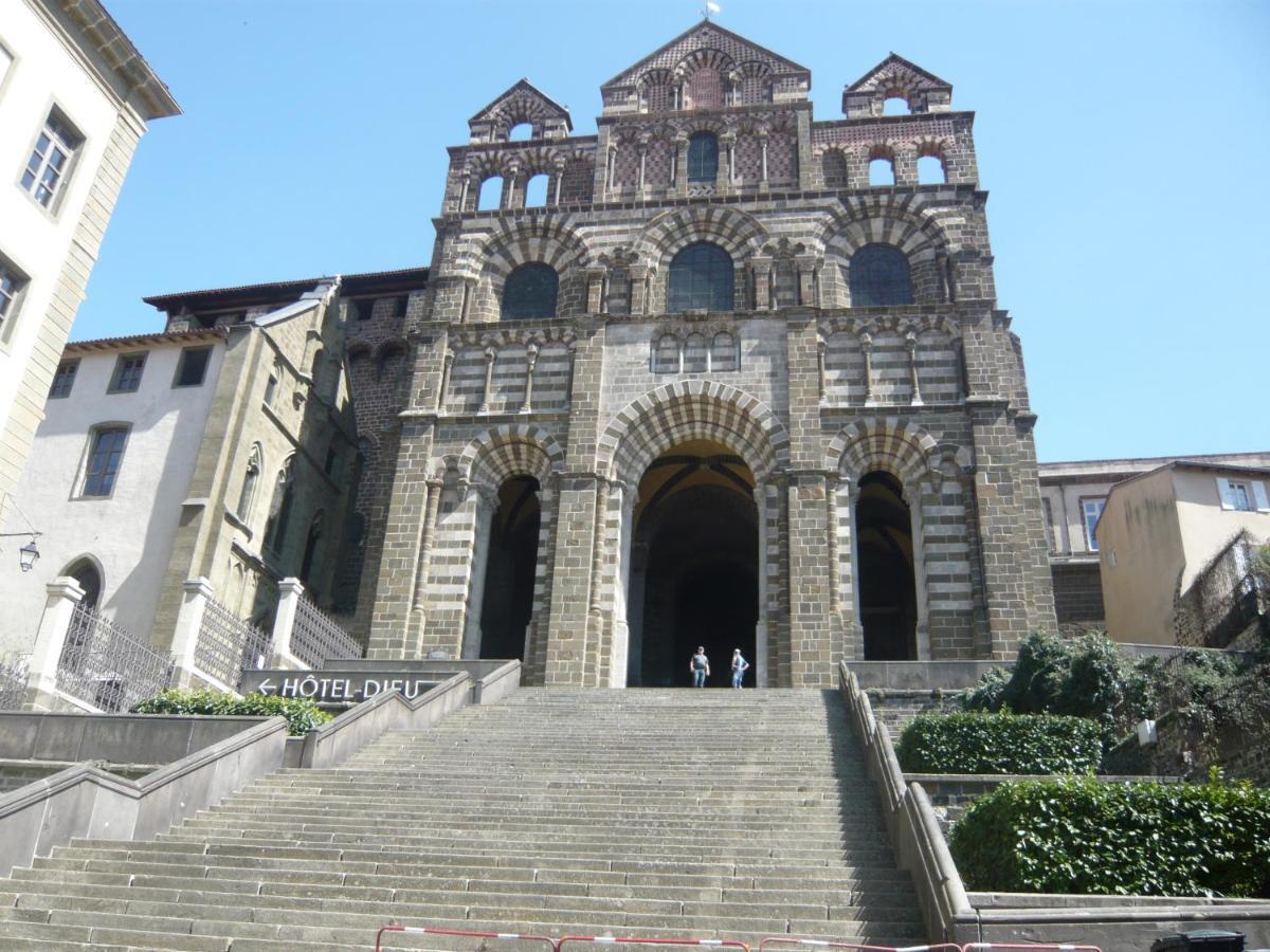 Апартаменты Le Petit St Jacques Le Puy-en-Velay Экстерьер фото