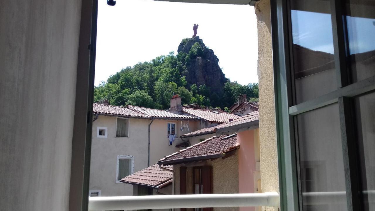 Апартаменты Le Petit St Jacques Le Puy-en-Velay Экстерьер фото