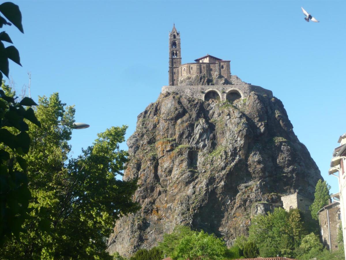 Апартаменты Le Petit St Jacques Le Puy-en-Velay Экстерьер фото